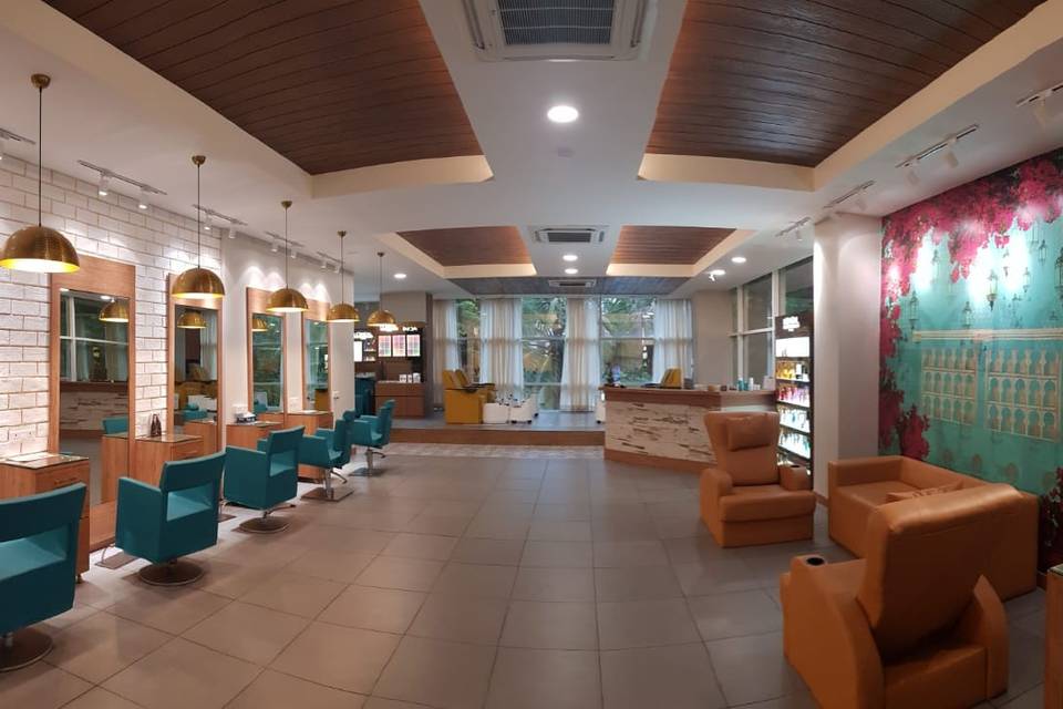 Koregaon park Salon