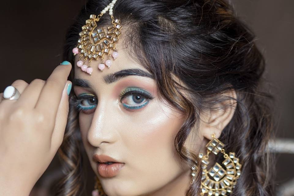 Celebrity Makeup Artist Shahnawaz Husain