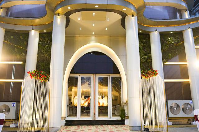 Entrance decor