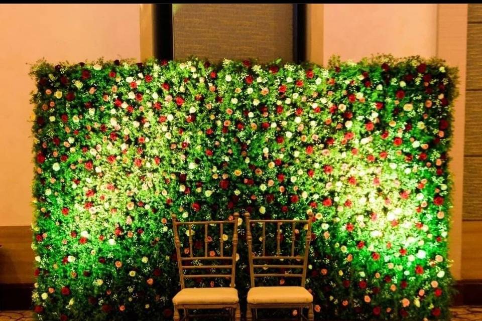 RR Tent & Light House