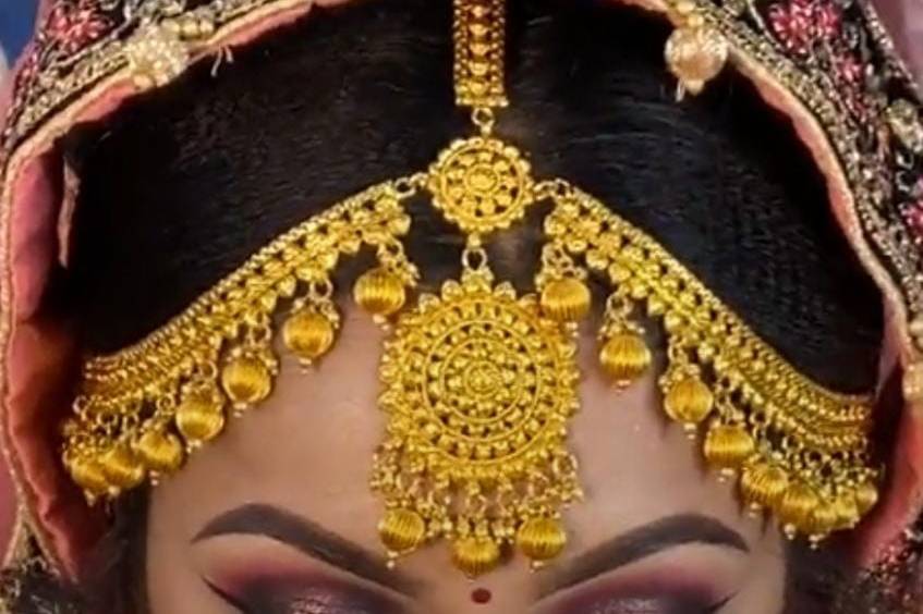 Bridal makeup