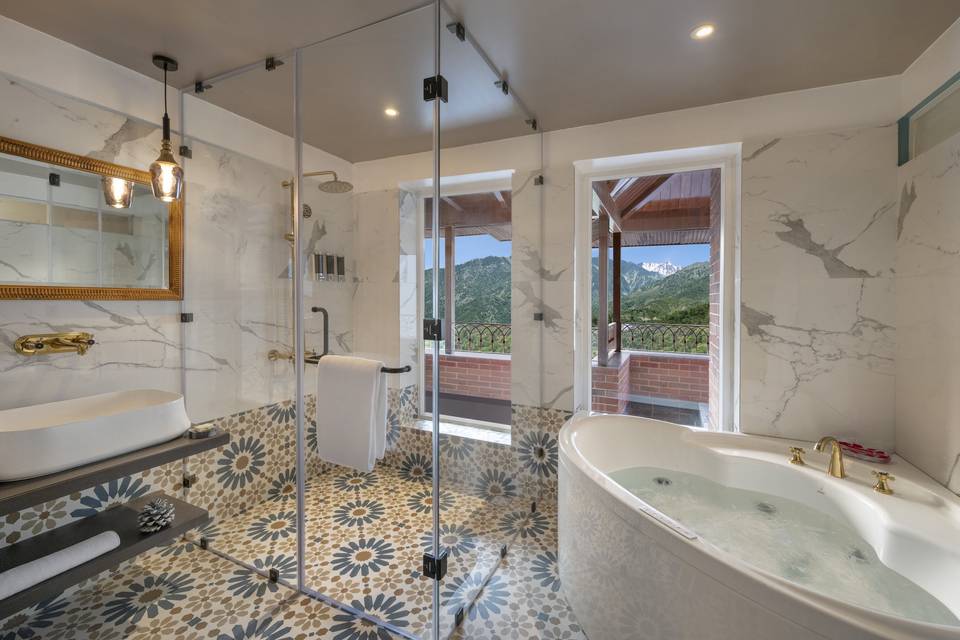 Presidential Suite Washroom