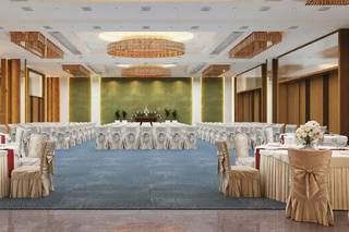 Essentia Luxury Hotel and Convention Center Nagpur
