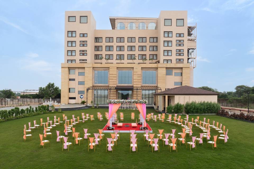 Orion Lawn