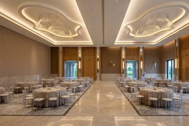 Banquet hall
