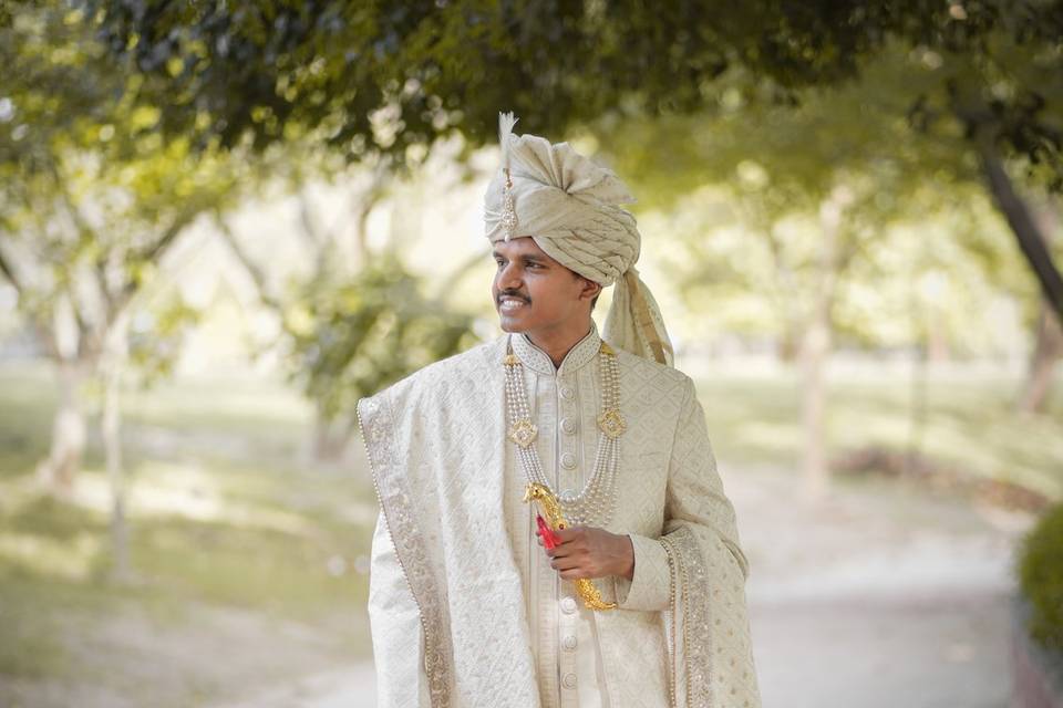 Groom