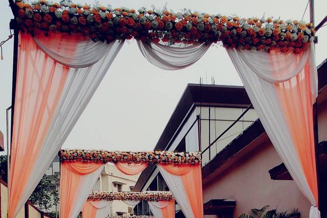 Entrance decor