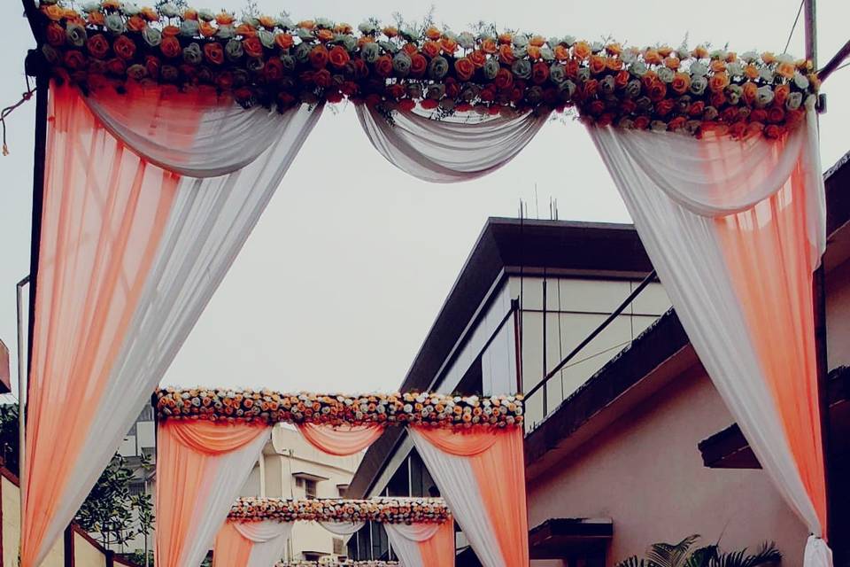 Entrance decor