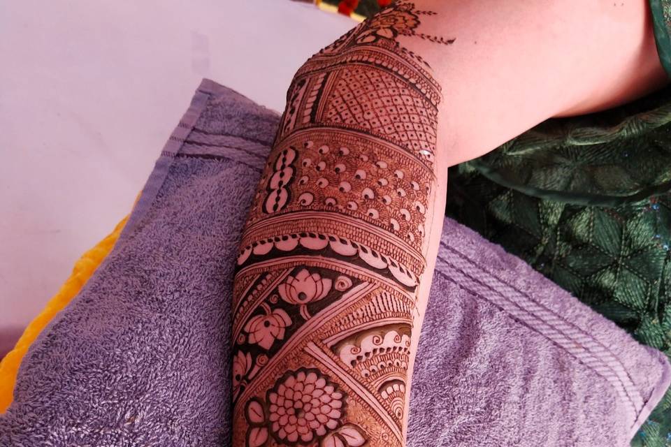 Bhumika Patel Mehandi Artist