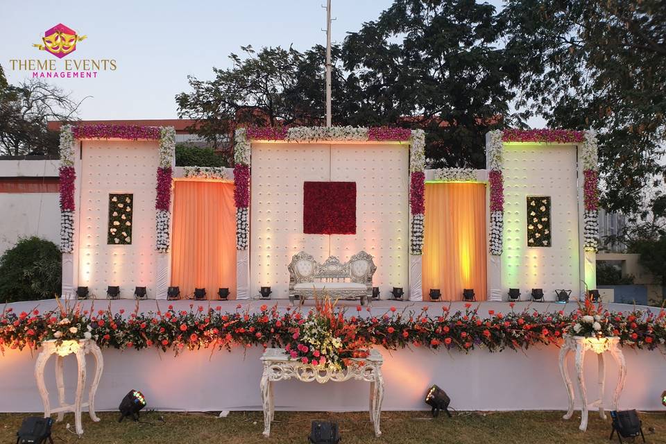 RECEPTION STAGE