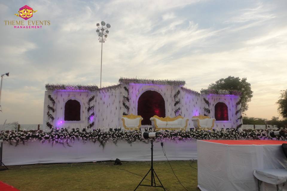 RECEPTION STAGE