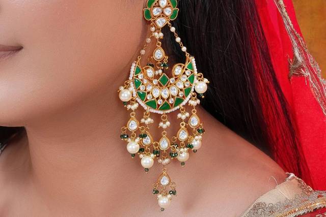 Meghtara chaandbali polki earr