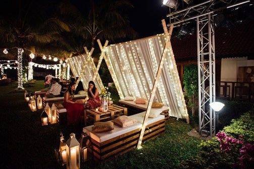 Outdoor decor with lounges