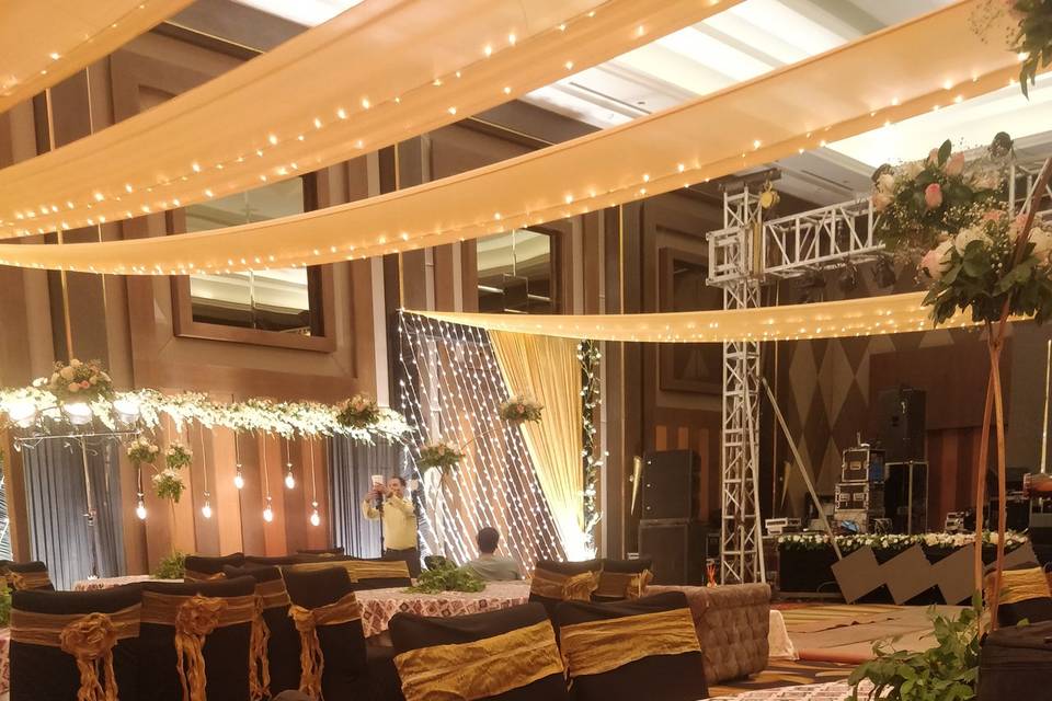 Sangeet decor with fairy light