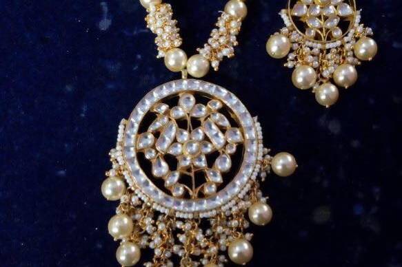 Jewellery by Avni Gujral