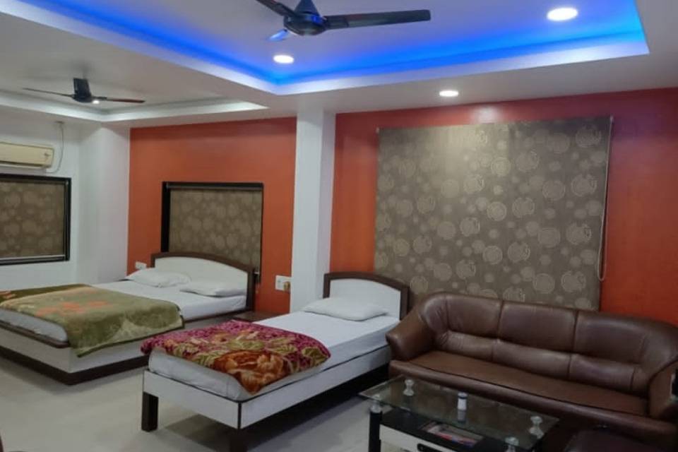 Hotel Bhola