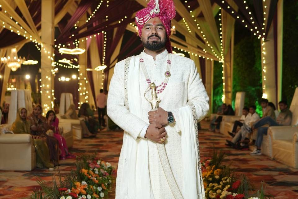 Groom