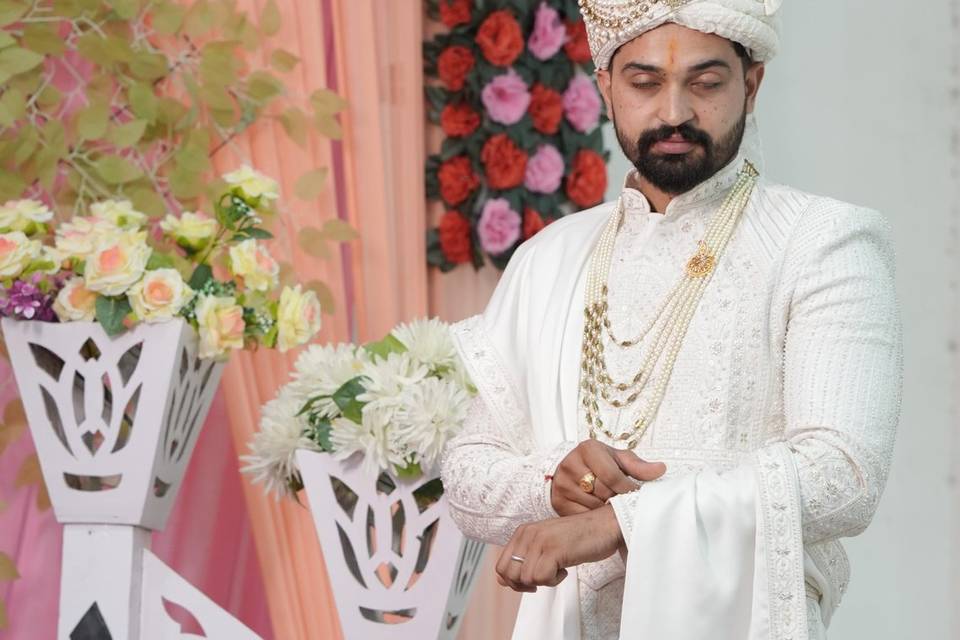 Groom
