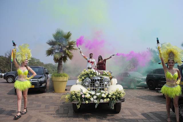 Couple entry