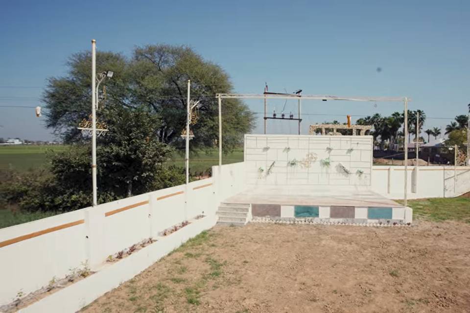 Lawn area