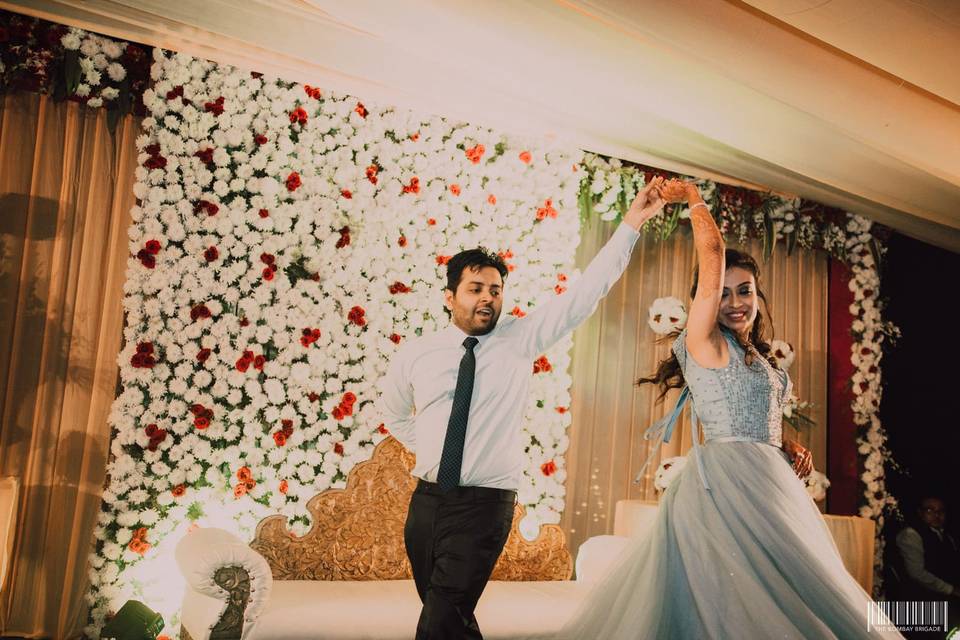 Bride with Groomsmen