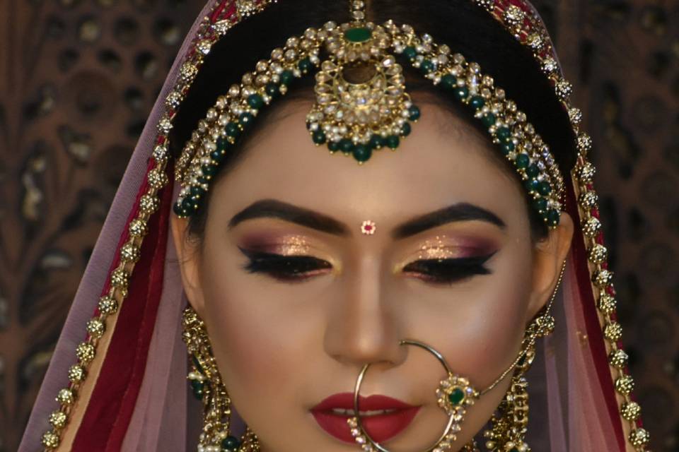 Neelam Singh - The Makeup Artist