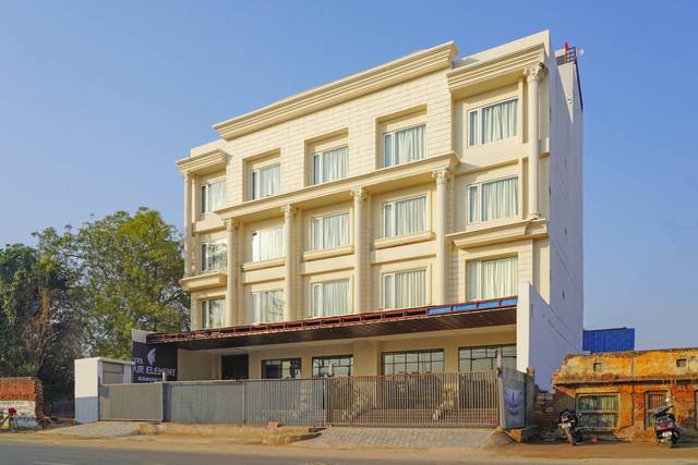 Hotel Four Element