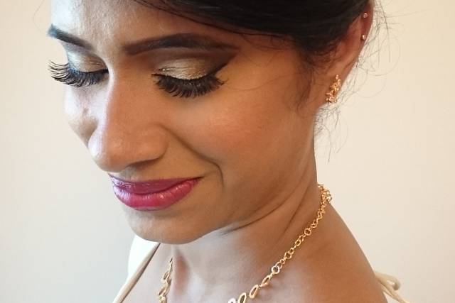 Esther Kinder Makeup Artist and Hairstylist