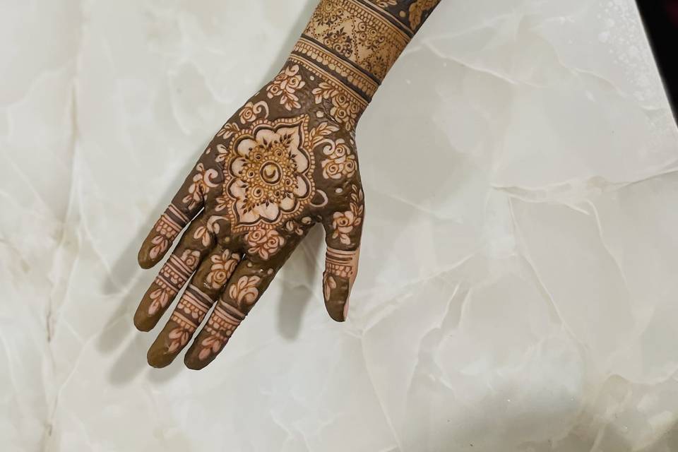 Bridal henna