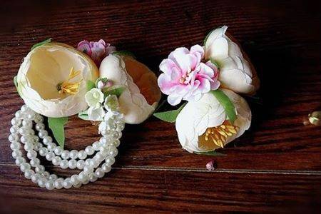 Floral jewellery