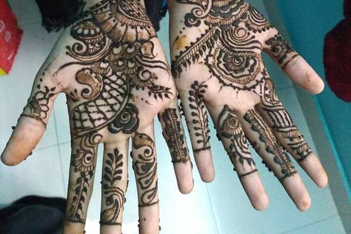 Ashi Mehandi