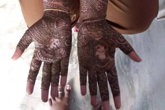 Ashi Mehandi