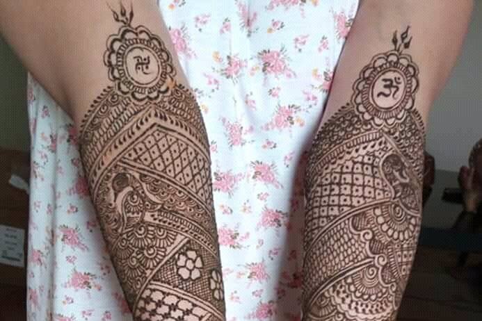 Ashi Mehandi