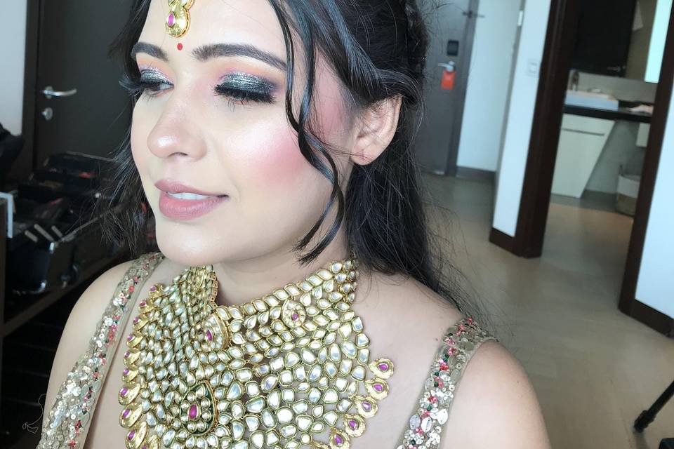 Ayushi Goel Makeup Artist