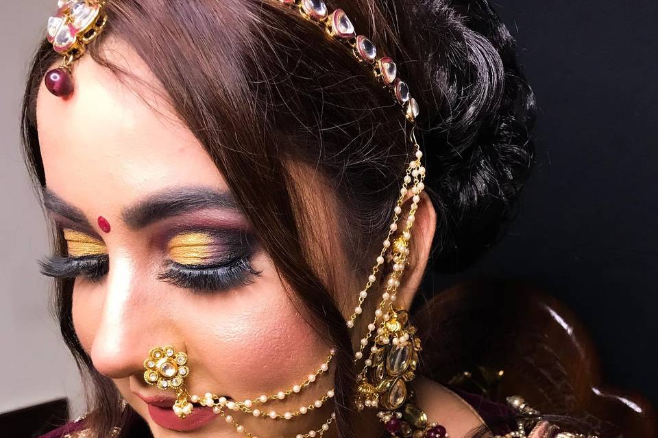 Ayushi Goel Makeup Artist