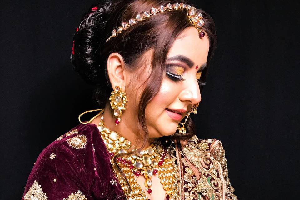 Ayushi Goel Makeup Artist