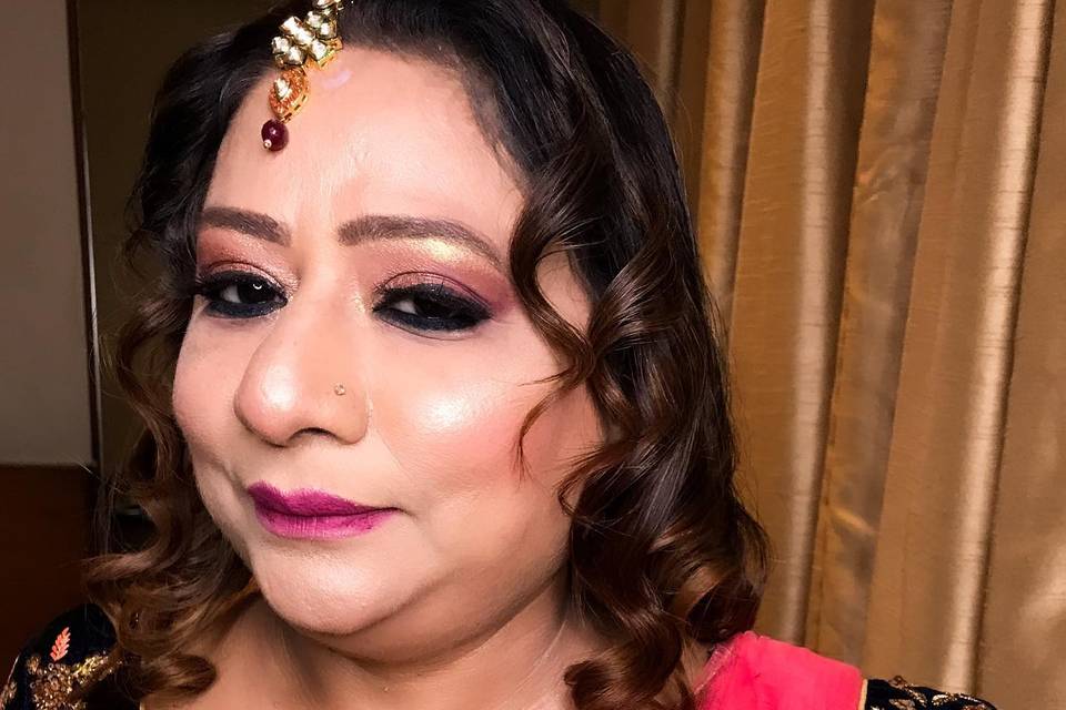 Ayushi Goel Makeup Artist