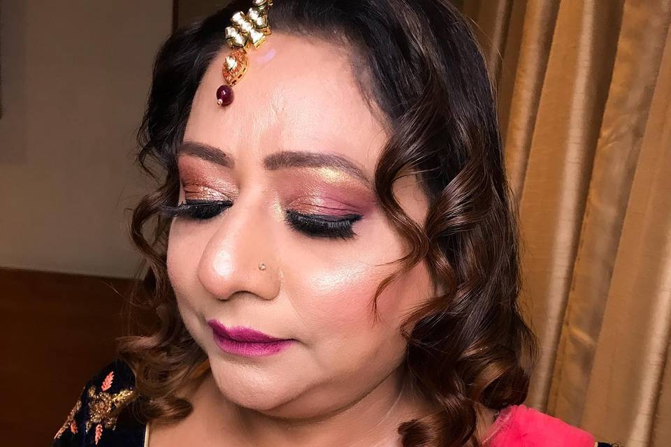 Ayushi Goel Makeup Artist