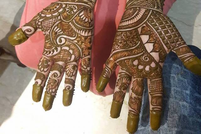 20+ simple mehndi design ideas to save for weddings and other occasions! |  Bridal Mehendi and Makeup | Wedding Blog