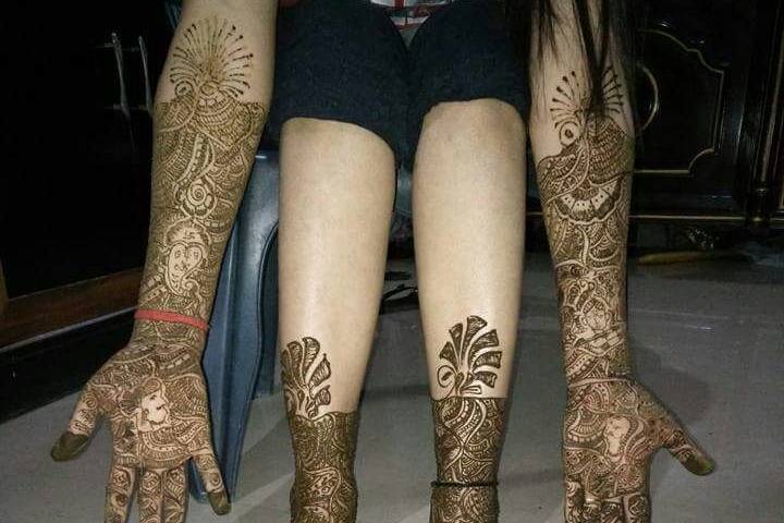 Designer mehndi