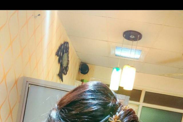 Eline Hair and Beauty Salon