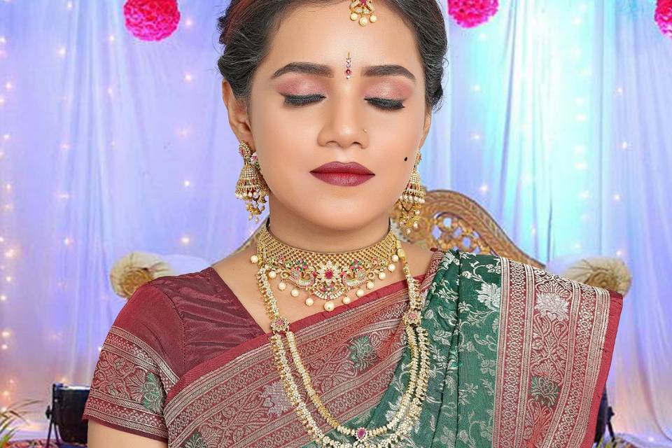 South Indian bride makeup