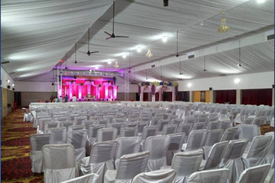 Madhuram Banquet Hall And Lawns