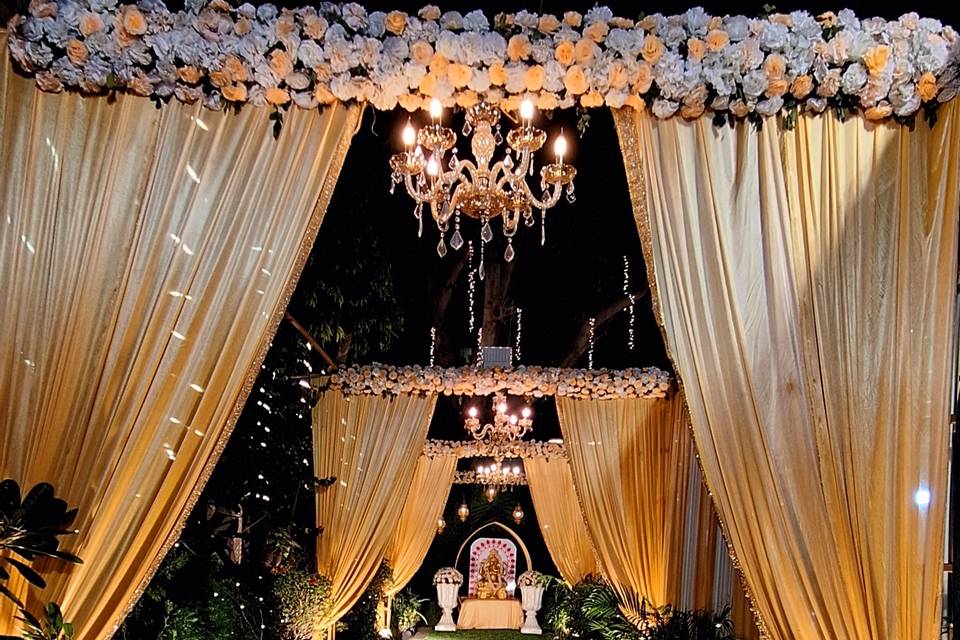 Entrance decor