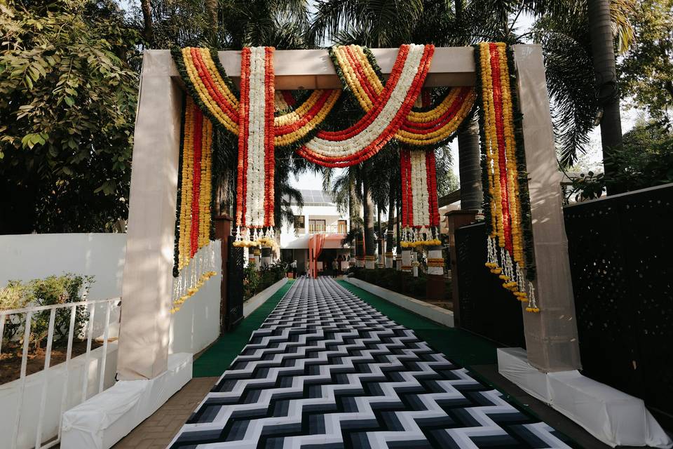 Entrance decor