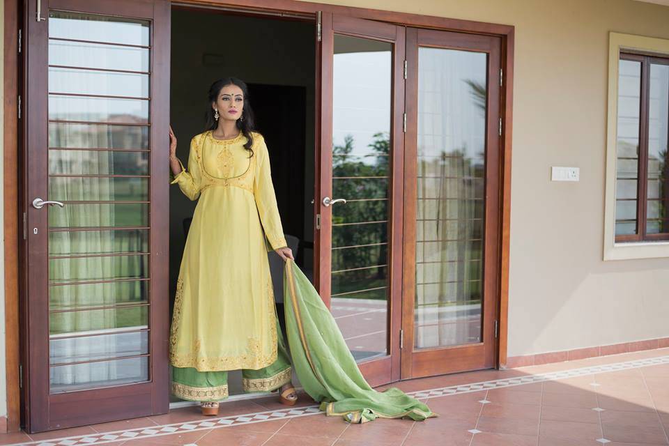 Aarti Rajput Moghul Collection