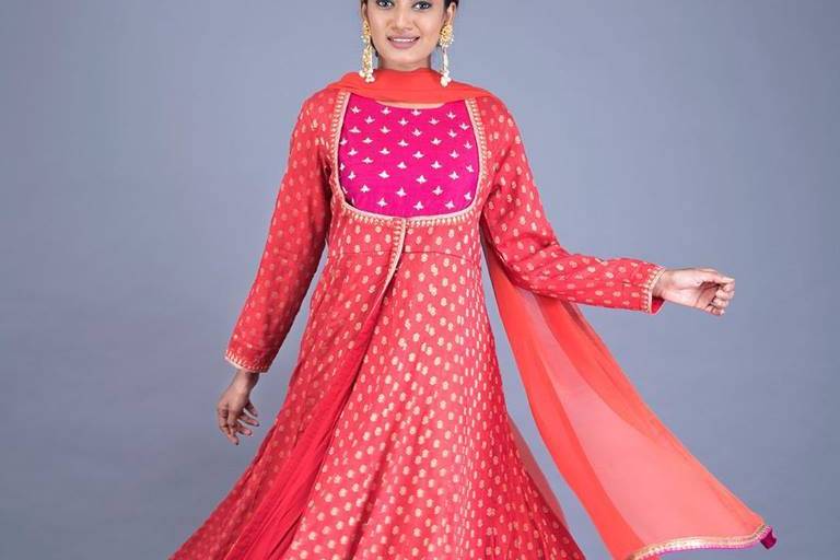 Aarti Rajput Moghul Collection