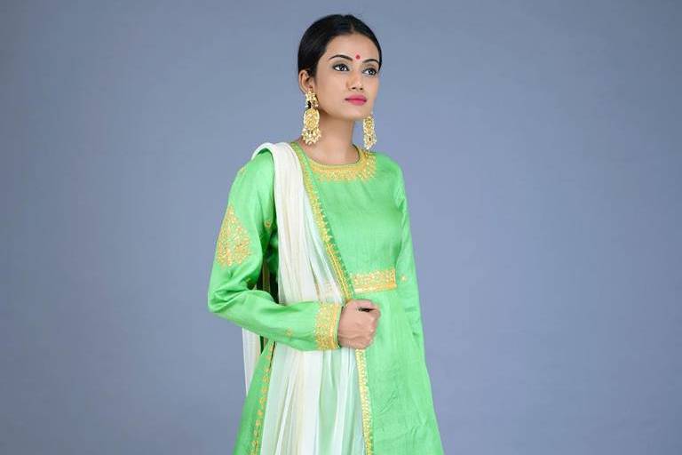Aarti Rajput Moghul Collection