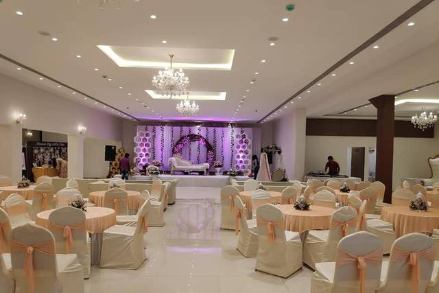 Universe Banquet Mumbai Venue Andheri East Weddingwire In