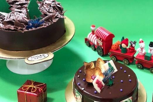 Order Luxury Brand Cakes in Gurgaon, Delhi- TheBakers